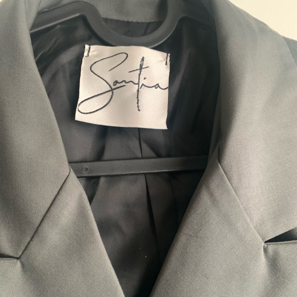 Women’s suit